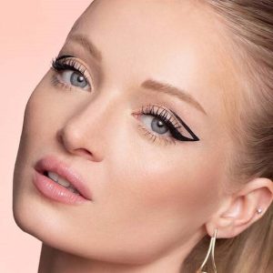 آموزش خط چشم گرافیکی + بهترین مدل های خط چشم فانتزی